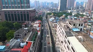 广州越秀老城区人民高架桥车流交通骑楼建筑视频的预览图
